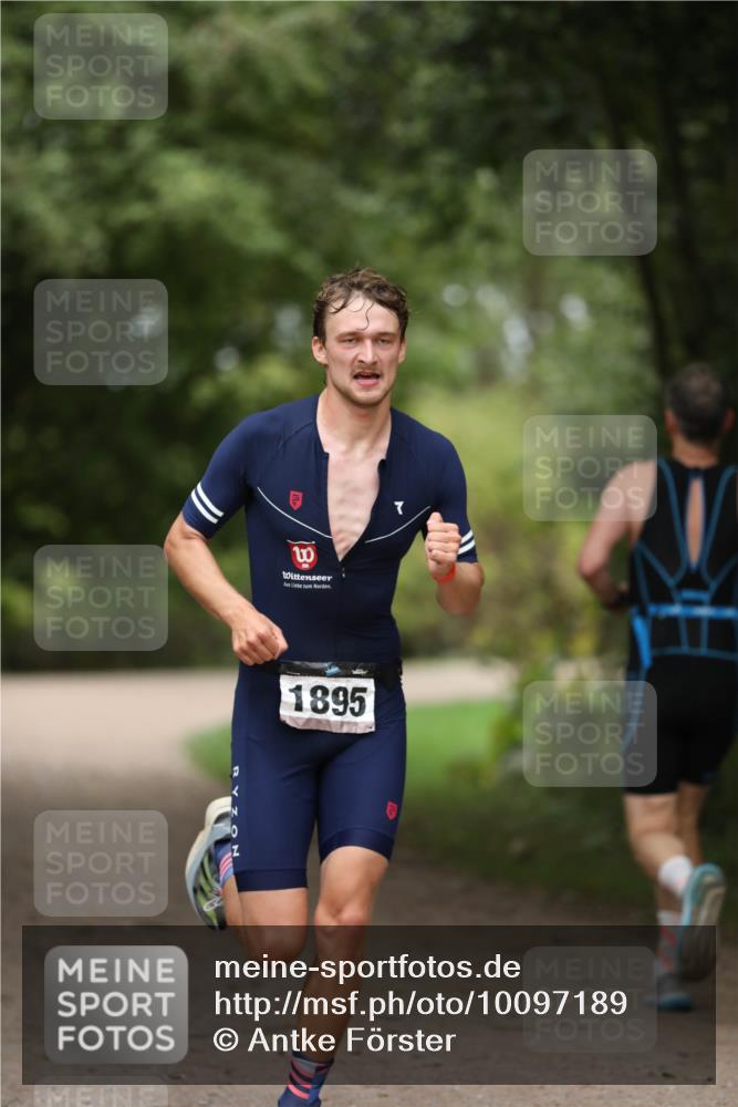 30.08.2026 - Elbe Triathlon Hamburg Antke Förster http://msf.ph/oto/10097189 30.08.2026 10:29:21 Laufen 3, 1895 meine-sportfotos.de