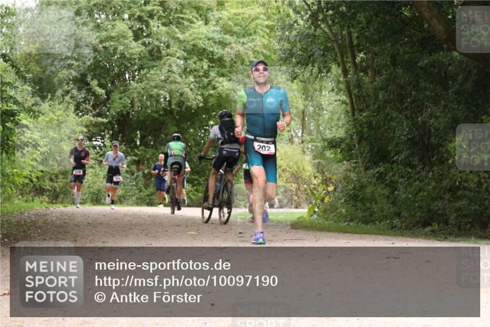 30.08.2026 - Elbe Triathlon Hamburg Antke Förster http://msf.ph/oto/10097190 30.08.2026 10:33:46 Laufen 338, 366, 202 meine-sportfotos.de
