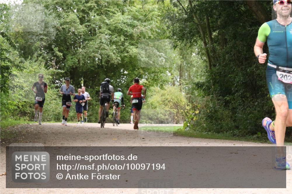 30.08.2026 - Elbe Triathlon Hamburg Antke Förster http://msf.ph/oto/10097194 30.08.2026 10:33:47 Laufen 338, 366, 735, 202 meine-sportfotos.de