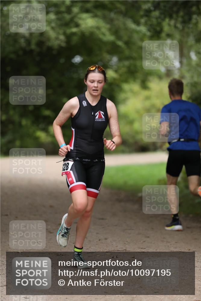 30.08.2026 - Elbe Triathlon Hamburg Antke Förster http://msf.ph/oto/10097195 30.08.2026 10:29:25 Laufen 28 meine-sportfotos.de
