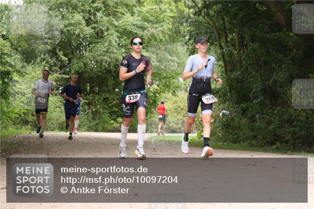 30.08.2026 - Elbe Triathlon Hamburg Antke Förster http://msf.ph/oto/10097204 30.08.2026 10:33:52 Laufen 338, 269, 366 meine-sportfotos.de