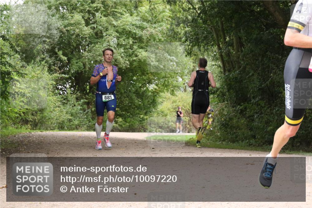 30.08.2026 - Elbe Triathlon Hamburg Antke Förster http://msf.ph/oto/10097220 30.08.2026 10:33:58 Laufen 683 meine-sportfotos.de