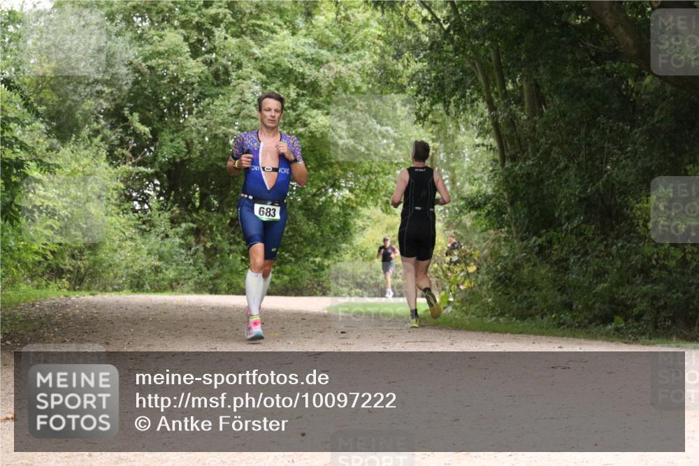 30.08.2026 - Elbe Triathlon Hamburg Antke Förster http://msf.ph/oto/10097222 30.08.2026 10:33:58 Laufen 683 meine-sportfotos.de