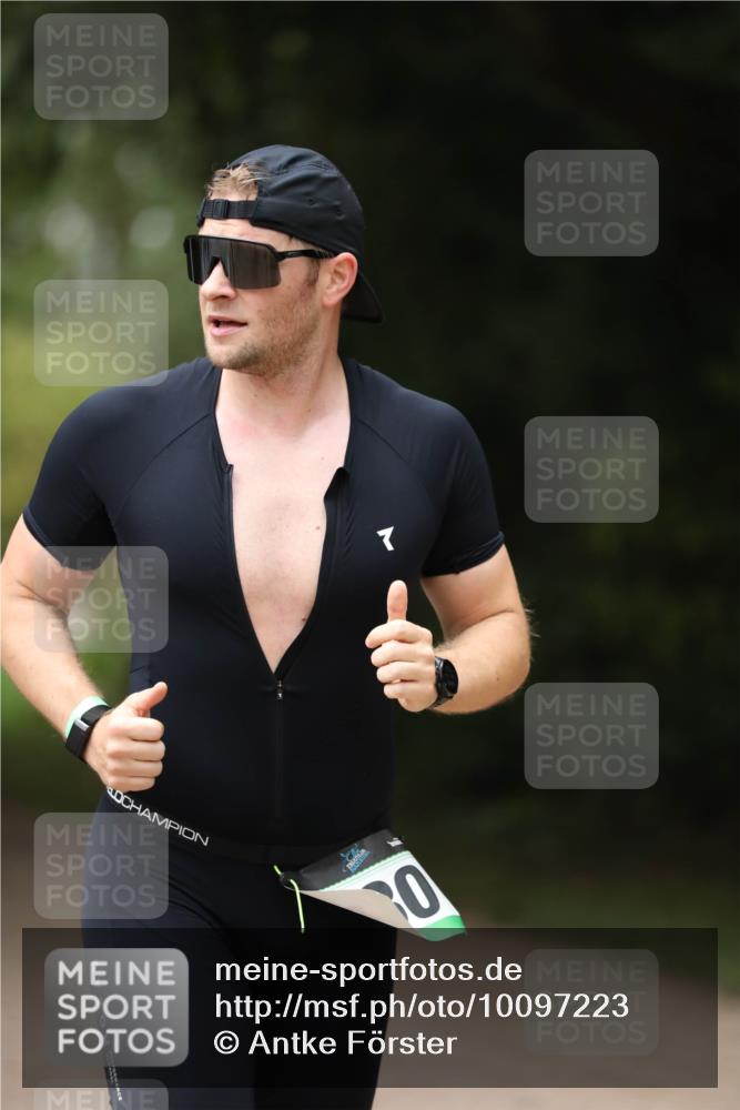 30.08.2026 - Elbe Triathlon Hamburg Antke Förster http://msf.ph/oto/10097223 30.08.2026 10:29:48 Laufen 08 meine-sportfotos.de