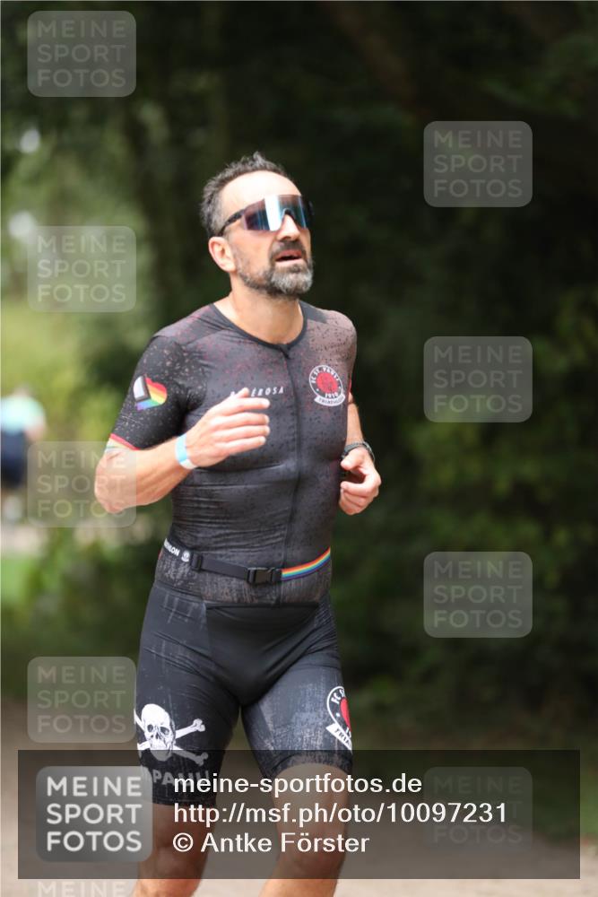 30.08.2026 - Elbe Triathlon Hamburg Antke Förster http://msf.ph/oto/10097231 30.08.2026 10:30:12 Laufen  meine-sportfotos.de