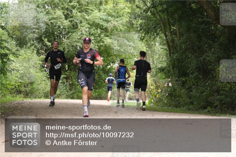 30.08.2026 - Elbe Triathlon Hamburg Antke Förster http://msf.ph/oto/10097232 30.08.2026 10:34:12 Laufen 542 meine-sportfotos.de