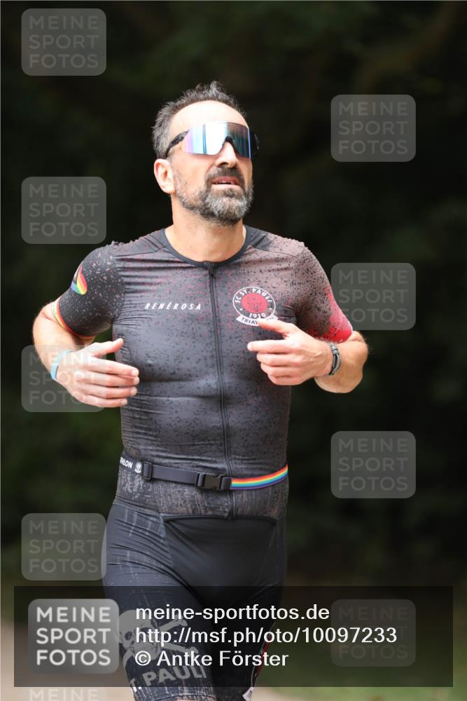 30.08.2026 - Elbe Triathlon Hamburg Antke Förster http://msf.ph/oto/10097233 30.08.2026 10:30:13 Laufen  meine-sportfotos.de