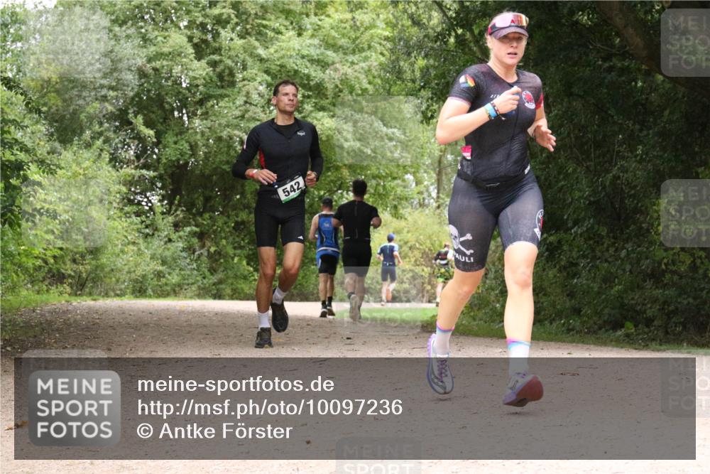 30.08.2026 - Elbe Triathlon Hamburg Antke Förster http://msf.ph/oto/10097236 30.08.2026 10:34:13 Laufen 542 meine-sportfotos.de