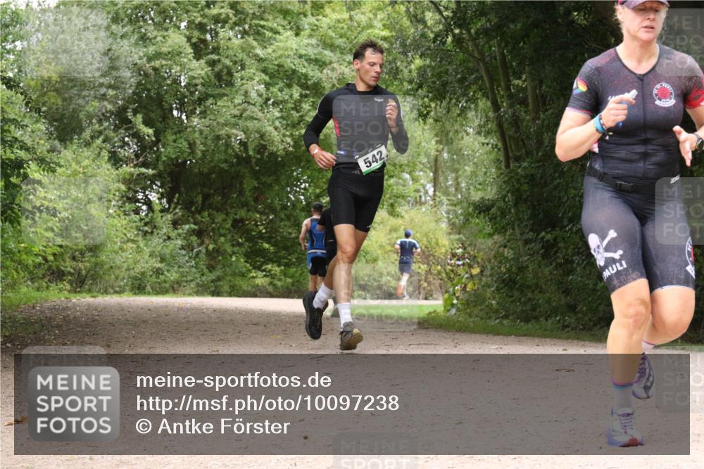30.08.2026 - Elbe Triathlon Hamburg Antke Förster http://msf.ph/oto/10097238 30.08.2026 10:34:14 Laufen 542 meine-sportfotos.de