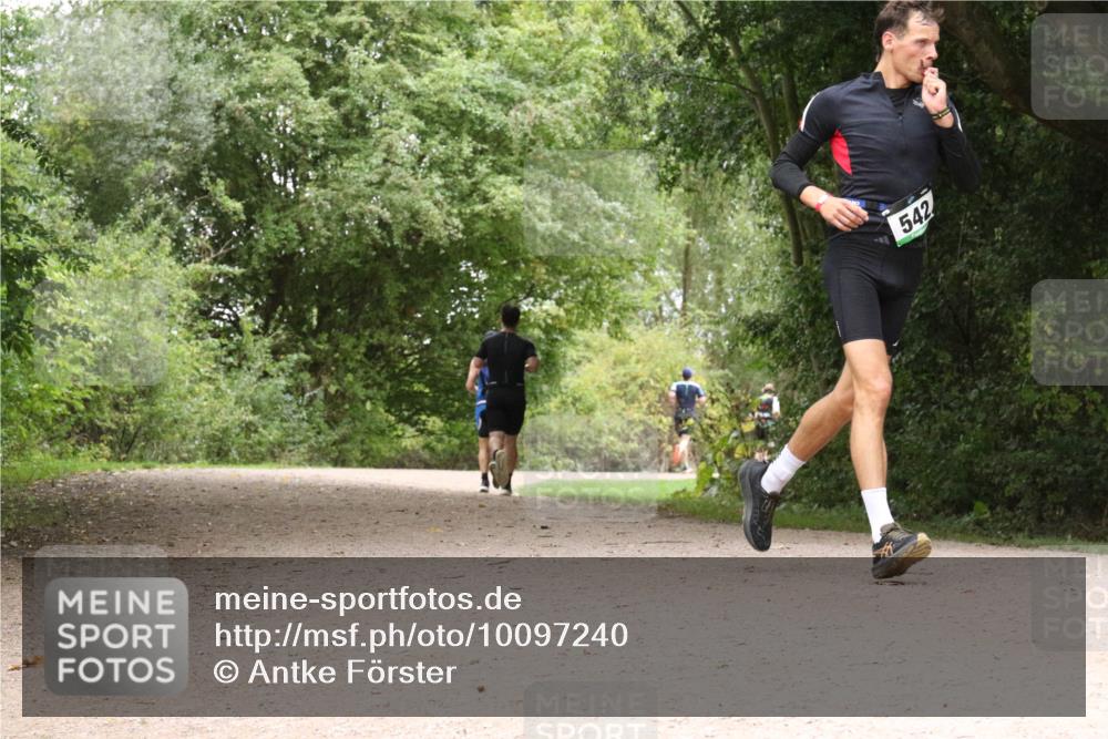 30.08.2026 - Elbe Triathlon Hamburg Antke Förster http://msf.ph/oto/10097240 30.08.2026 10:34:15 Laufen 542 meine-sportfotos.de