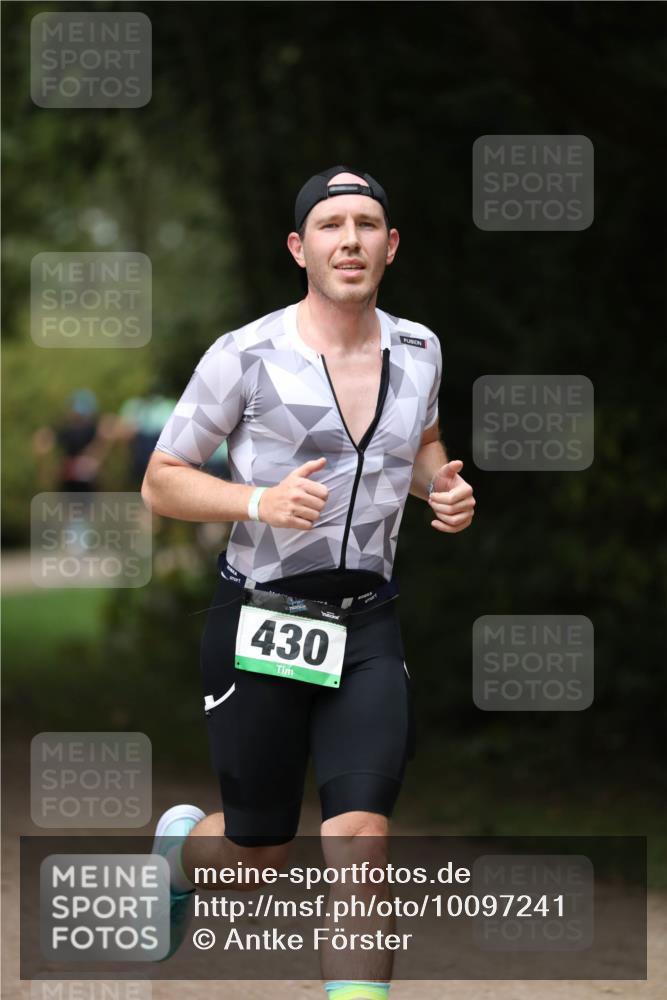 30.08.2026 - Elbe Triathlon Hamburg Antke Förster http://msf.ph/oto/10097241 30.08.2026 10:30:18 Laufen 430 meine-sportfotos.de