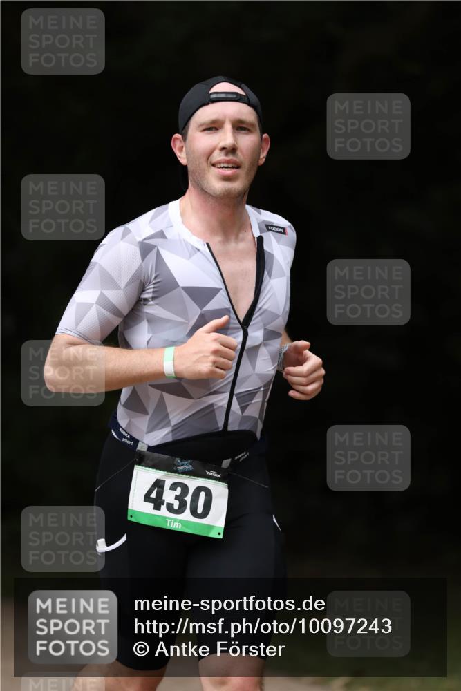 30.08.2026 - Elbe Triathlon Hamburg Antke Förster http://msf.ph/oto/10097243 30.08.2026 10:30:18 Laufen 430 meine-sportfotos.de