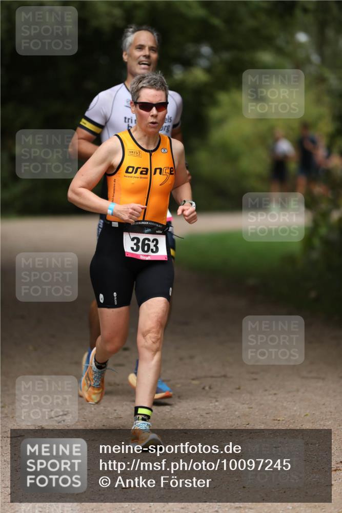 30.08.2026 - Elbe Triathlon Hamburg Antke Förster http://msf.ph/oto/10097245 30.08.2026 10:30:20 Laufen 363 meine-sportfotos.de
