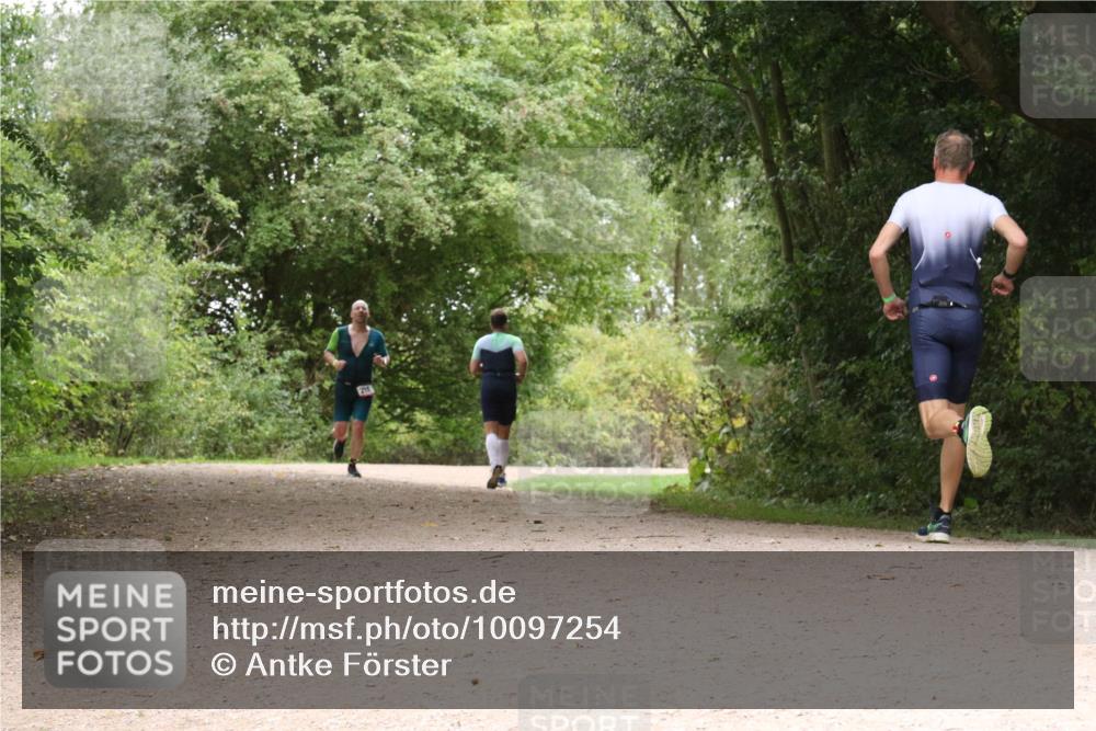 30.08.2026 - Elbe Triathlon Hamburg Antke Förster http://msf.ph/oto/10097254 30.08.2026 10:34:35 Laufen  meine-sportfotos.de