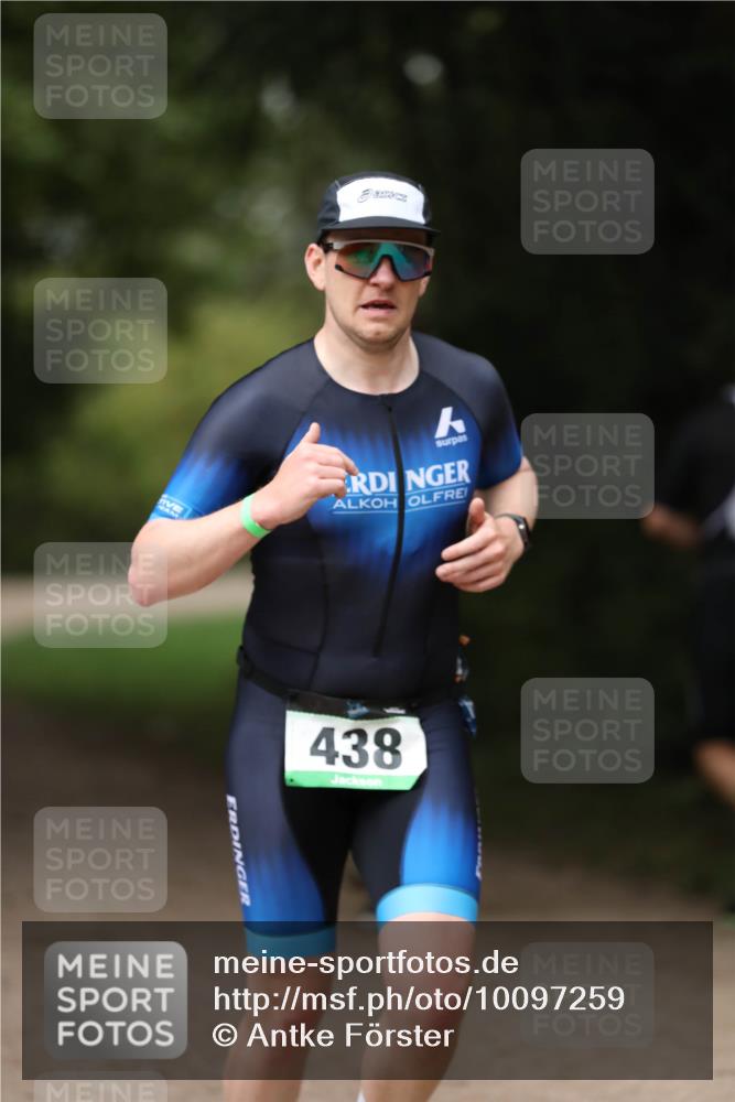 30.08.2026 - Elbe Triathlon Hamburg Antke Förster http://msf.ph/oto/10097259 30.08.2026 10:30:29 Laufen 438 meine-sportfotos.de