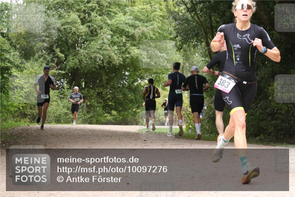 30.08.2026 - Elbe Triathlon Hamburg Antke Förster http://msf.ph/oto/10097276 30.08.2026 10:34:58 Laufen 584, 519, 383 meine-sportfotos.de