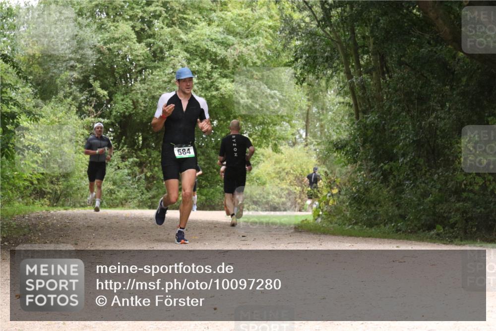 30.08.2026 - Elbe Triathlon Hamburg Antke Förster http://msf.ph/oto/10097280 30.08.2026 10:35:01 Laufen 584 meine-sportfotos.de