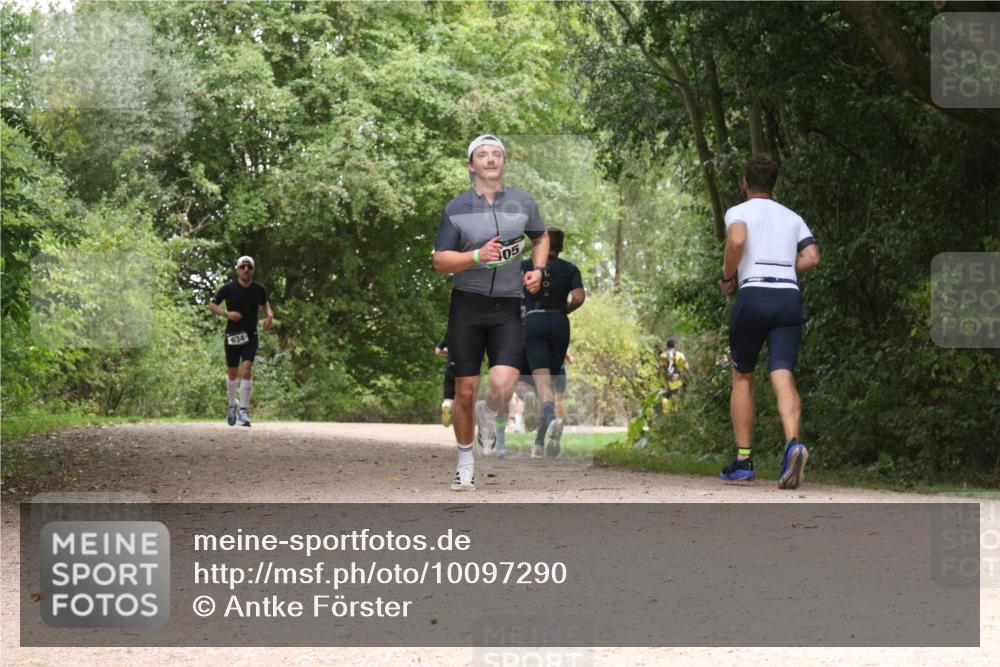 30.08.2026 - Elbe Triathlon Hamburg Antke Förster http://msf.ph/oto/10097290 30.08.2026 10:35:06 Laufen 634, 05 meine-sportfotos.de