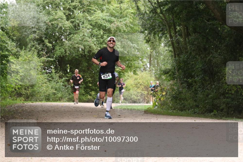 30.08.2026 - Elbe Triathlon Hamburg Antke Förster http://msf.ph/oto/10097300 30.08.2026 10:35:10 Laufen 634 meine-sportfotos.de