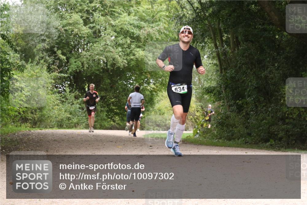 30.08.2026 - Elbe Triathlon Hamburg Antke Förster http://msf.ph/oto/10097302 30.08.2026 10:35:11 Laufen 634 meine-sportfotos.de