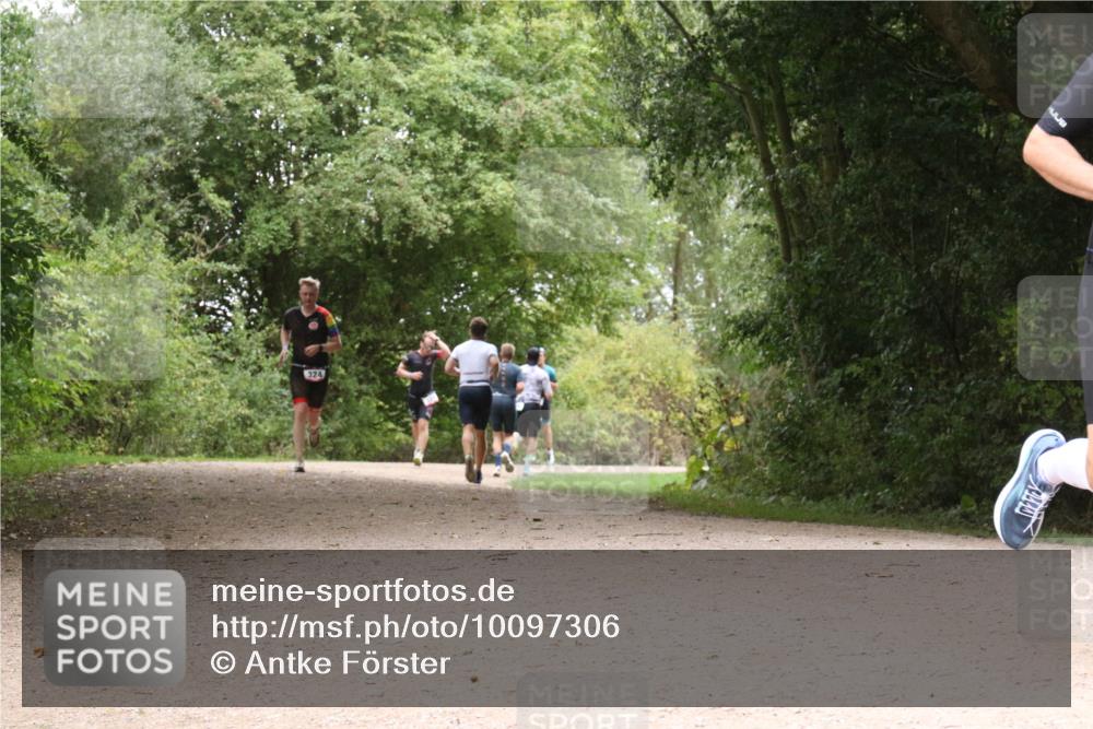 30.08.2026 - Elbe Triathlon Hamburg Antke Förster http://msf.ph/oto/10097306 30.08.2026 10:35:12 Laufen 324 meine-sportfotos.de