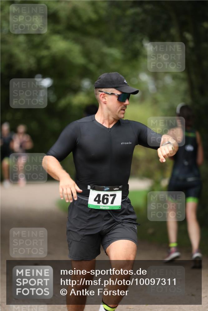 30.08.2026 - Elbe Triathlon Hamburg Antke Förster http://msf.ph/oto/10097311 30.08.2026 10:31:01 Laufen 467 meine-sportfotos.de