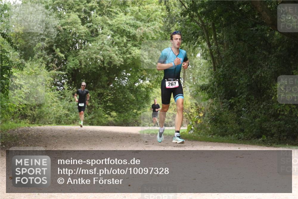 30.08.2026 - Elbe Triathlon Hamburg Antke Förster http://msf.ph/oto/10097328 30.08.2026 10:35:22 Laufen 267 meine-sportfotos.de