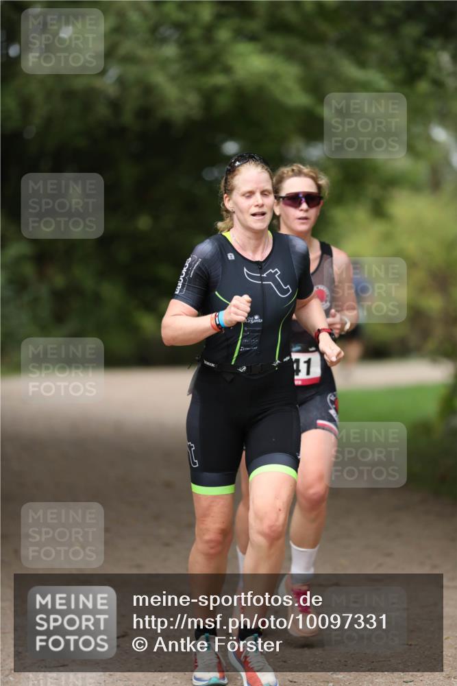 30.08.2026 - Elbe Triathlon Hamburg Antke Förster http://msf.ph/oto/10097331 30.08.2026 10:31:10 Laufen  meine-sportfotos.de