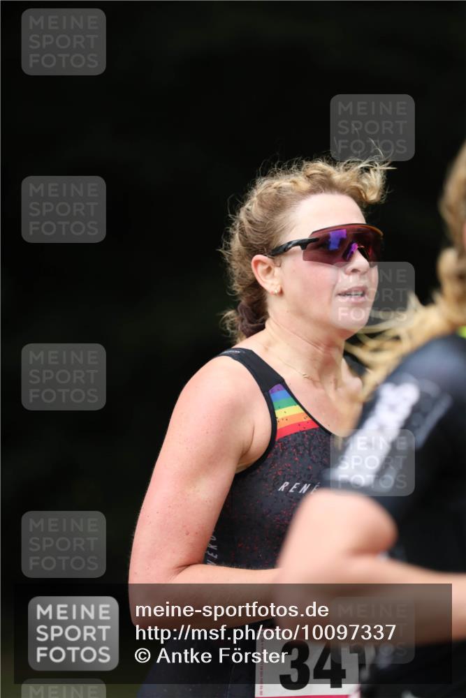 30.08.2026 - Elbe Triathlon Hamburg Antke Förster http://msf.ph/oto/10097337 30.08.2026 10:31:12 Laufen 08, 10, 2, 341 meine-sportfotos.de