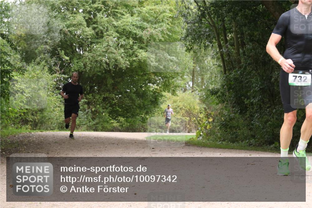 30.08.2026 - Elbe Triathlon Hamburg Antke Förster http://msf.ph/oto/10097342 30.08.2026 10:35:30 Laufen 732 meine-sportfotos.de