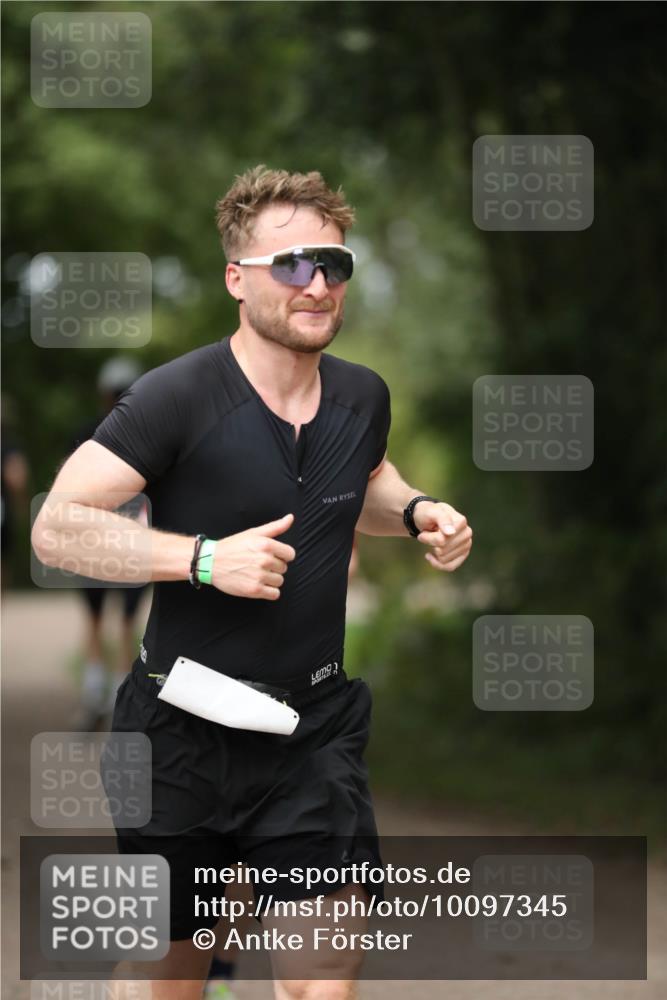 30.08.2026 - Elbe Triathlon Hamburg Antke Förster http://msf.ph/oto/10097345 30.08.2026 10:31:38 Laufen  meine-sportfotos.de