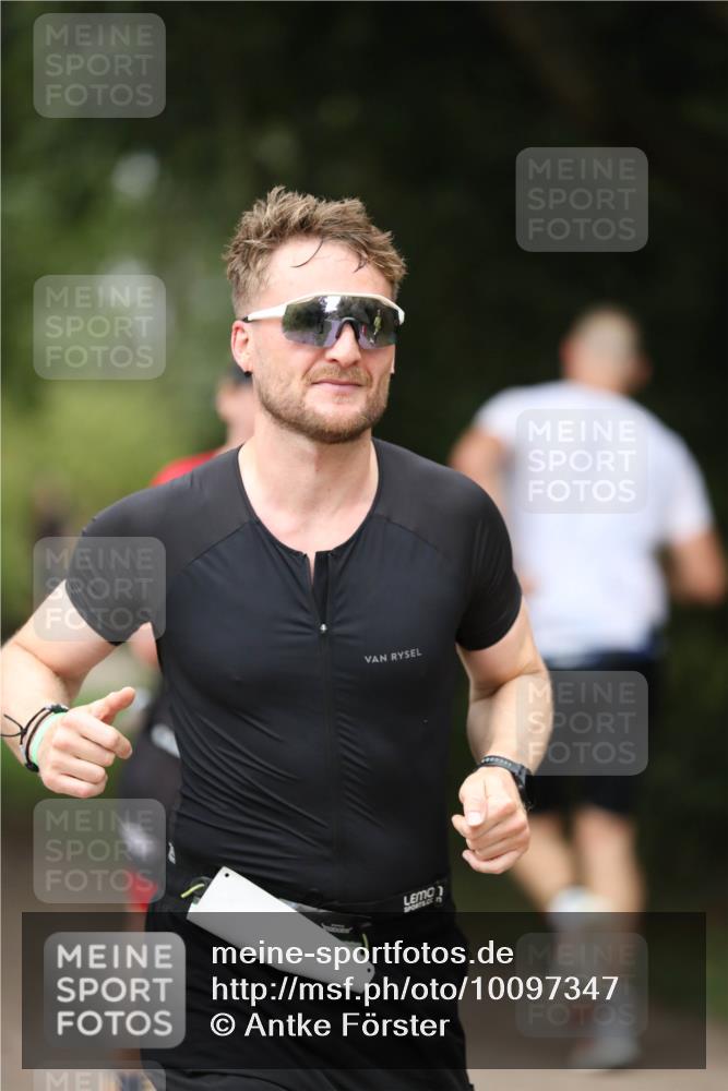 30.08.2026 - Elbe Triathlon Hamburg Antke Förster http://msf.ph/oto/10097347 30.08.2026 10:31:38 Laufen  meine-sportfotos.de