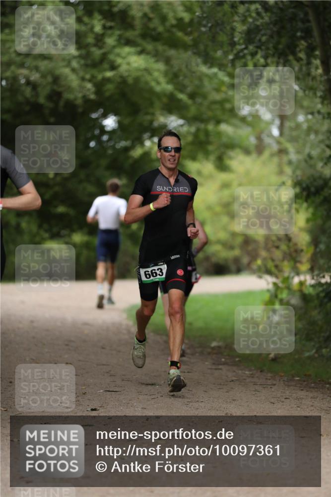 30.08.2026 - Elbe Triathlon Hamburg Antke Förster http://msf.ph/oto/10097361 30.08.2026 10:31:55 Laufen 663 meine-sportfotos.de