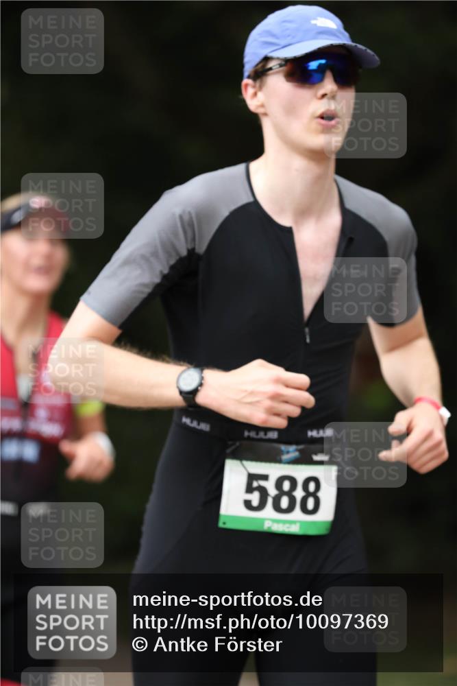 30.08.2026 - Elbe Triathlon Hamburg Antke Förster http://msf.ph/oto/10097369 30.08.2026 10:31:58 Laufen 588 meine-sportfotos.de