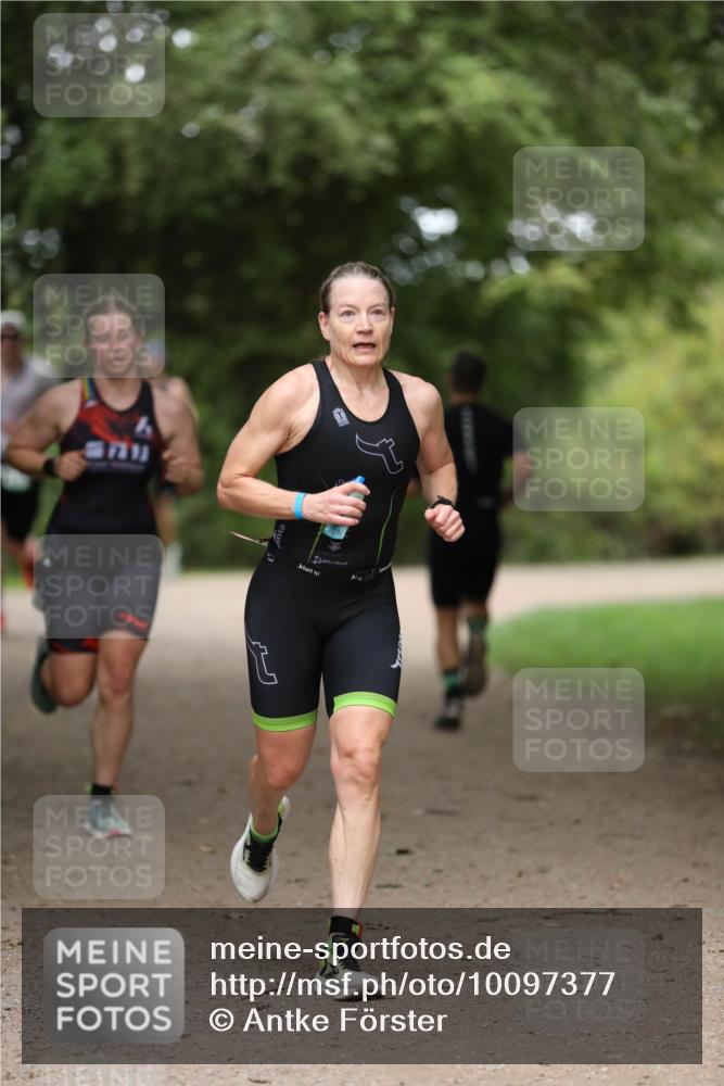 30.08.2026 - Elbe Triathlon Hamburg Antke Förster http://msf.ph/oto/10097377 30.08.2026 10:32:26 Laufen  meine-sportfotos.de