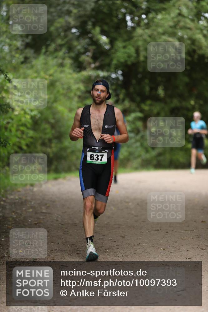 30.08.2026 - Elbe Triathlon Hamburg Antke Förster http://msf.ph/oto/10097393 30.08.2026 10:32:35 Laufen 637 meine-sportfotos.de