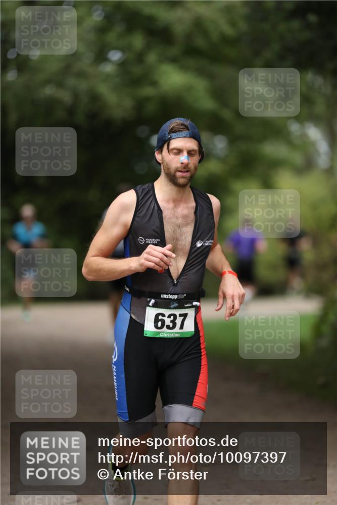 30.08.2026 - Elbe Triathlon Hamburg Antke Förster http://msf.ph/oto/10097397 30.08.2026 10:32:38 Laufen 637 meine-sportfotos.de