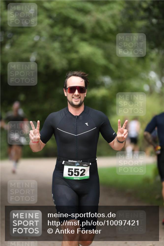 30.08.2026 - Elbe Triathlon Hamburg Antke Förster http://msf.ph/oto/10097421 30.08.2026 10:32:54 Laufen 552 meine-sportfotos.de