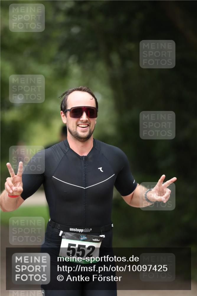 30.08.2026 - Elbe Triathlon Hamburg Antke Förster http://msf.ph/oto/10097425 30.08.2026 10:32:54 Laufen 552 meine-sportfotos.de