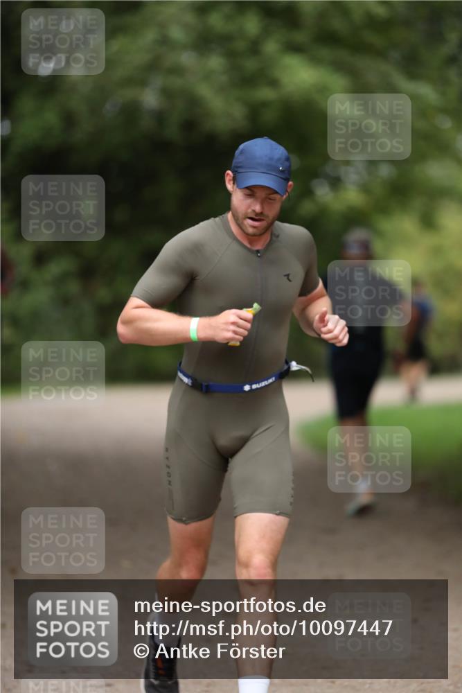 30.08.2026 - Elbe Triathlon Hamburg Antke Förster http://msf.ph/oto/10097447 30.08.2026 10:33:04 Laufen  meine-sportfotos.de