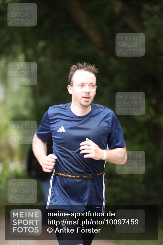 30.08.2026 - Elbe Triathlon Hamburg Antke Förster http://msf.ph/oto/10097459 30.08.2026 10:33:13 Laufen 7001 meine-sportfotos.de