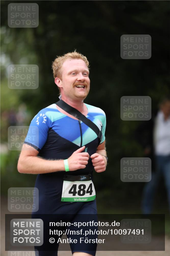 30.08.2026 - Elbe Triathlon Hamburg Antke Förster http://msf.ph/oto/10097491 30.08.2026 10:33:32 Laufen 484 meine-sportfotos.de