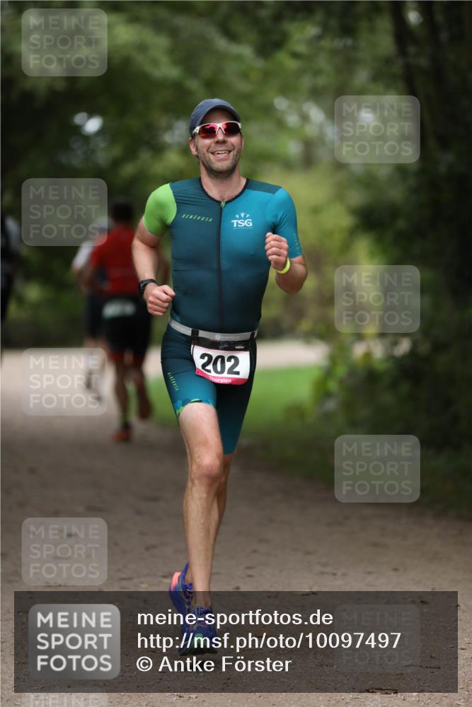 30.08.2026 - Elbe Triathlon Hamburg Antke Förster http://msf.ph/oto/10097497 30.08.2026 10:33:46 Laufen 202 meine-sportfotos.de