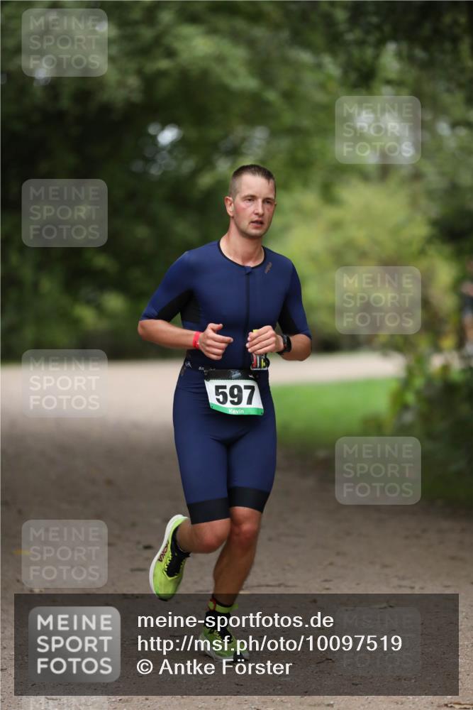 30.08.2026 - Elbe Triathlon Hamburg Antke Förster http://msf.ph/oto/10097519 30.08.2026 10:33:57 Laufen 597 meine-sportfotos.de