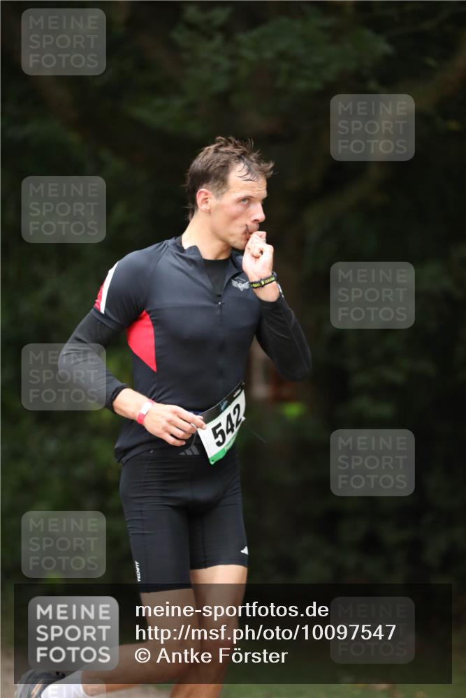 30.08.2026 - Elbe Triathlon Hamburg Antke Förster http://msf.ph/oto/10097547 30.08.2026 10:34:15 Laufen 542 meine-sportfotos.de