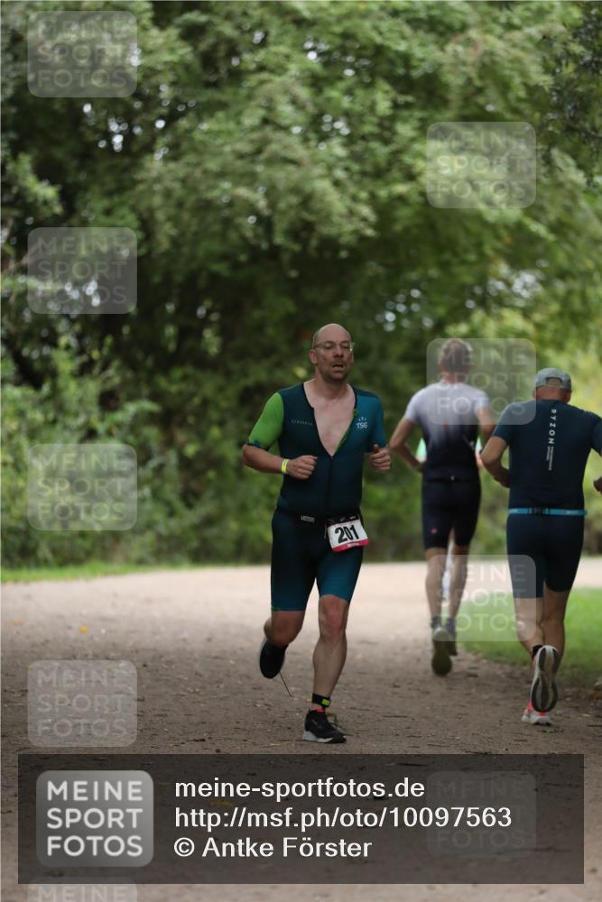 30.08.2026 - Elbe Triathlon Hamburg Antke Förster http://msf.ph/oto/10097563 30.08.2026 10:34:39 Laufen 201 meine-sportfotos.de