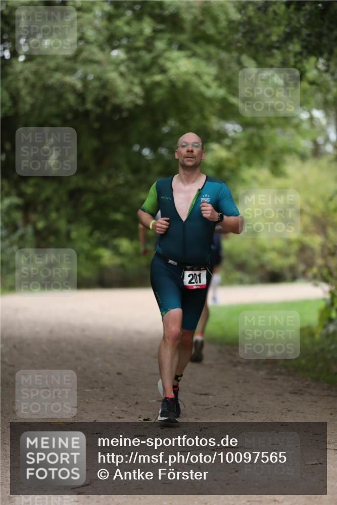 30.08.2026 - Elbe Triathlon Hamburg Antke Förster http://msf.ph/oto/10097565 30.08.2026 10:34:39 Laufen 201 meine-sportfotos.de