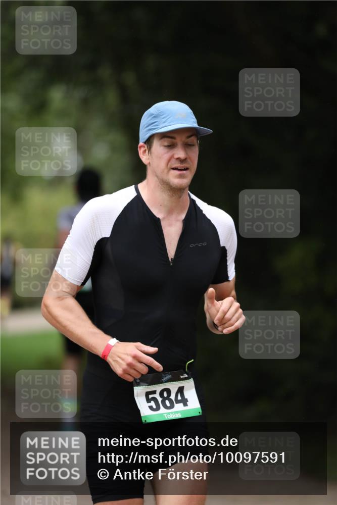 30.08.2026 - Elbe Triathlon Hamburg Antke Förster http://msf.ph/oto/10097591 30.08.2026 10:35:03 Laufen 584 meine-sportfotos.de