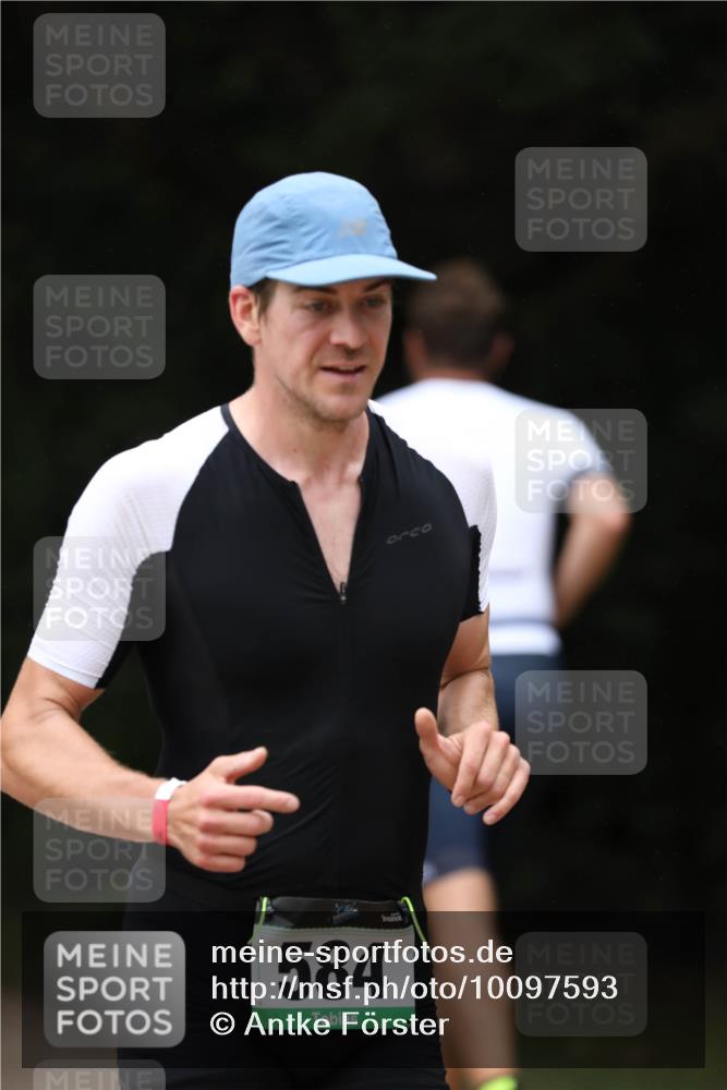 30.08.2026 - Elbe Triathlon Hamburg Antke Förster http://msf.ph/oto/10097593 30.08.2026 10:35:04 Laufen 584 meine-sportfotos.de