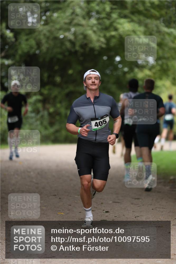30.08.2026 - Elbe Triathlon Hamburg Antke Förster http://msf.ph/oto/10097595 30.08.2026 10:35:06 Laufen 405, 14204 meine-sportfotos.de